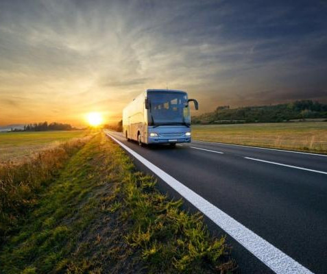 Переваги та недоліки подорожей автобусом